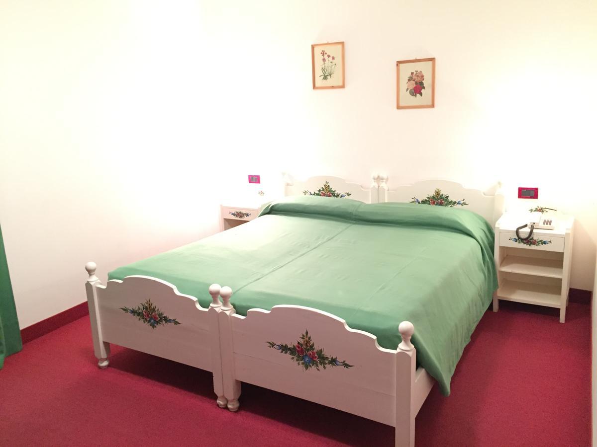 Hotel Tosa Madonna Buitenkant foto