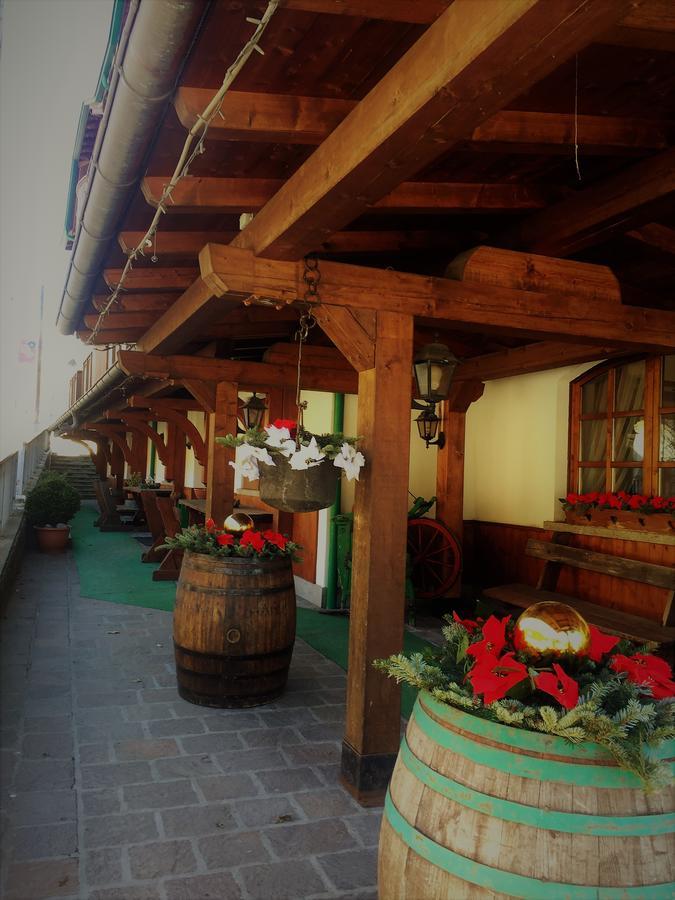 Hotel Tosa Madonna Buitenkant foto